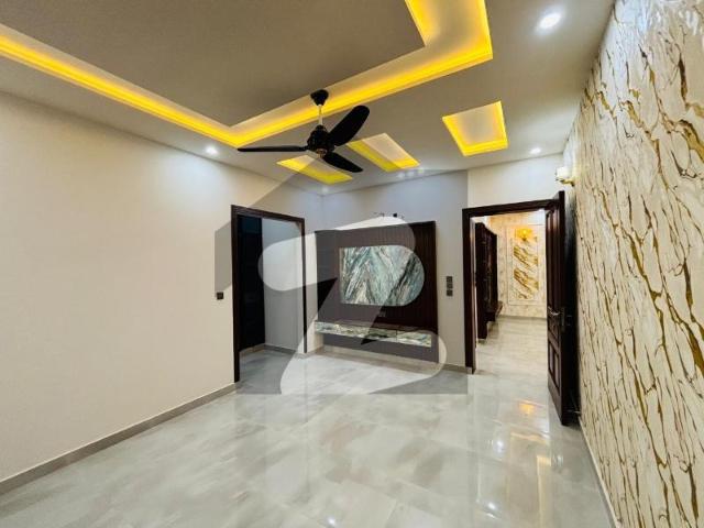 Prime Location House Of 10 Marla For sale In Citi Housing Society