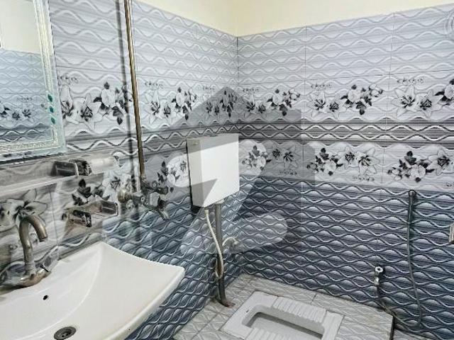 Prime Location House Of 10 Marla In Wapda Town For sale Wapda Town