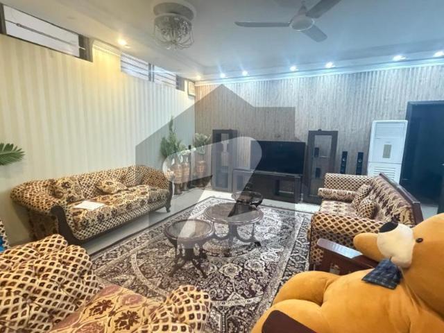 Prime Location House Of 10 Marla In Hayatabad Phase 7 Is Available Hayatabad Phase 7