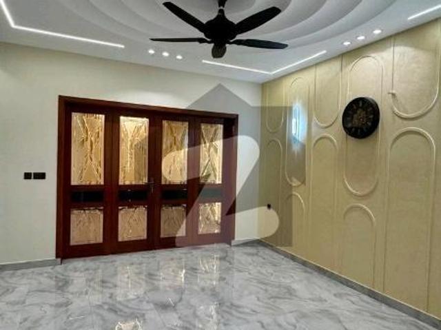 Prime Location House Of 10 Marla Is Available For sale Citi Housing Society