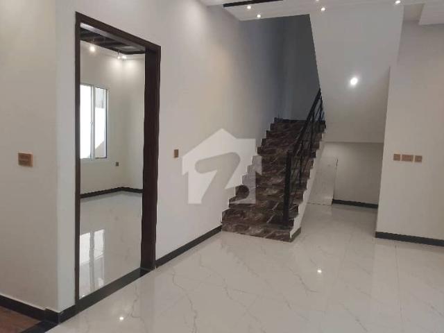 Prime Location House Of 120 Square Yards In Naya Nazimabad For sale