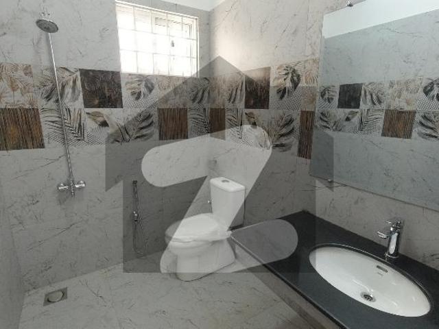 Prime Location House Of 1 Kanal Available In DHA Phase 2 Sector D