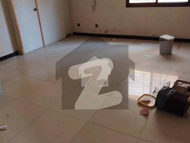 Prime Location House Of 200 Square Yards Available In Shahra E Faisal