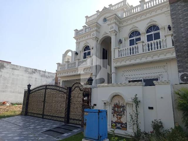 Prime Location House Sized 10 Marla Is Available For sale In Citi Housing Society