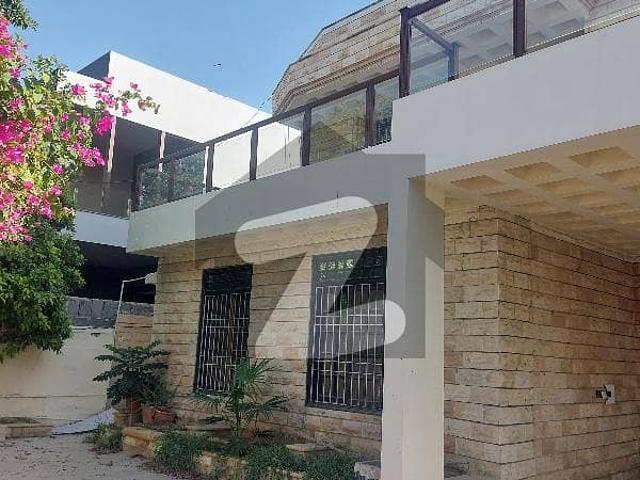 Prime Location House Spread Over 500 Square Yards In DHA Phase 5 Available