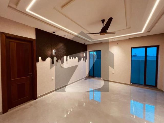 Prime Location Ideal House For sale In Wapda Town Phase 1 Block B Wapda Town Phase 1