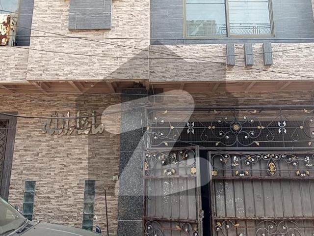 Prime Location Ideal House For Sale In Madina Town