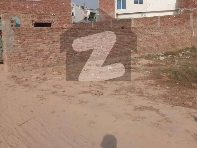 Prime Location In Bosan Road Residential Plot Sized 5 Marla For Sale