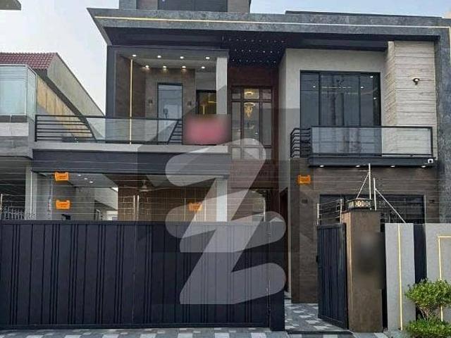 Prime Location In Central Park Block F Of Lahore, A 10 Marla House Is Available