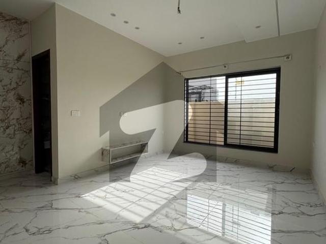 Prime Location In DHA Phase 1 Sector B1 10 Marla House For sale DHA Phase 1 Sector B1