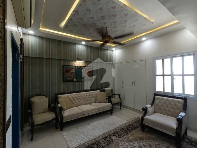 Prime Location In Saima Presidency Of Karachi, A 2400 Square Feet Flat Is Available