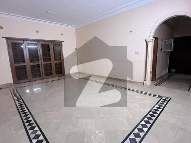 Prime Location Independent House Sized 400 Square Yards Available In North Nazimabad