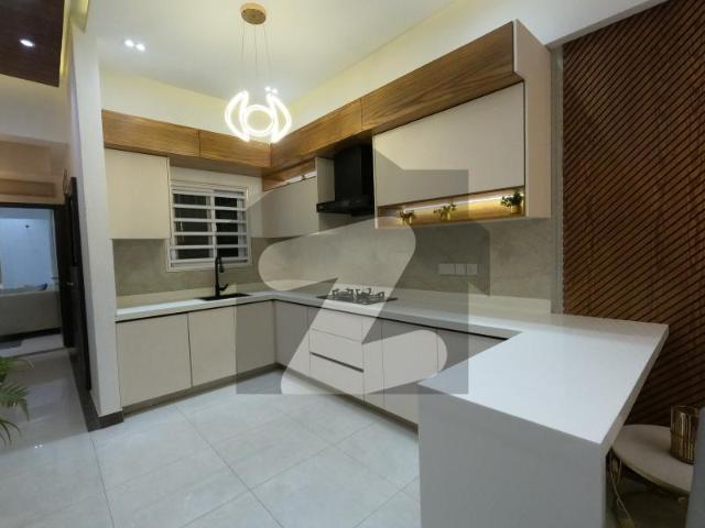 Prime Location Independent Single Storey House Sized 450 Square Yards Available In Federal B Area