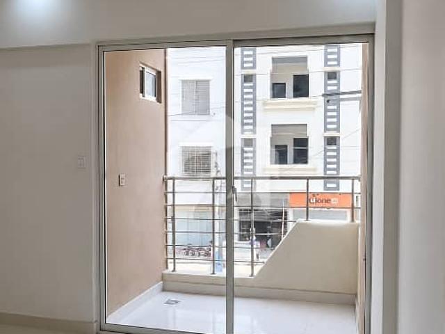 Prime Location Kaneez E Fatima Block 4 2 Bed Lounge 3bed DD Flat For Sale