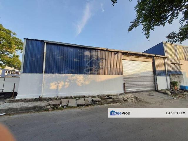Prime Location @ Kota Kemuning 1.5 storey Light Industrial Factory Corner Lot