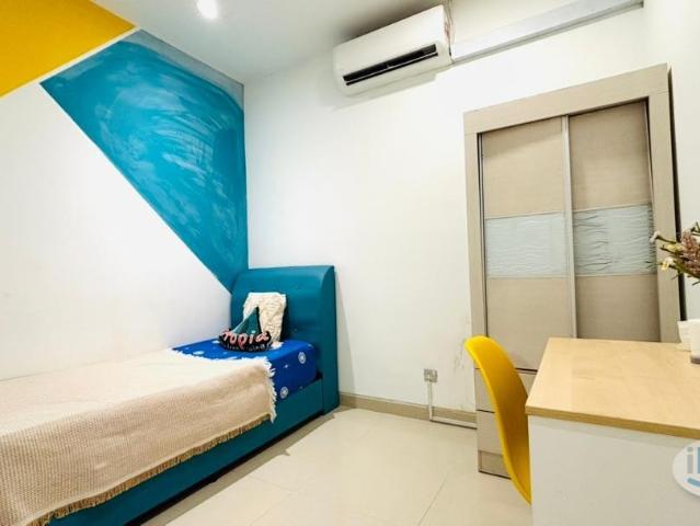 Prime Location MRT Single Room at Taragon Puteri YKS, KLCC