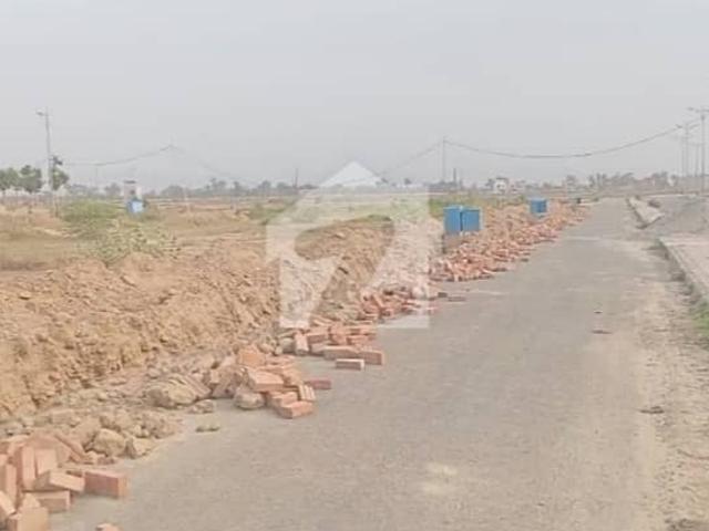 Hot Location 1 Kanal Possession Plot | Near Askari 11| At 60' Road