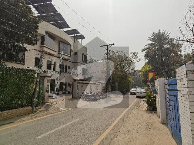 Prime location near tower 21 gulberg wide front gulberg