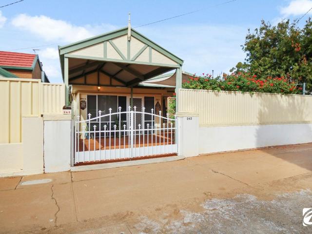 PRIME LOCATION OPPOSITE HOSPITAL