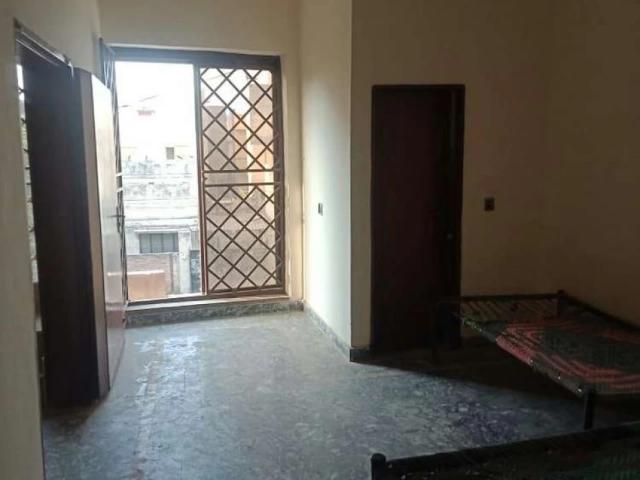 Prime location portion is available for rent Lahore Clifton Colony ID 33556