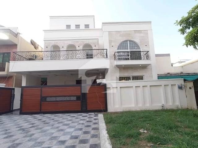 Prime Location Sale The Ideally Located House For An Incredible Price Of Pkr Rs. 175000