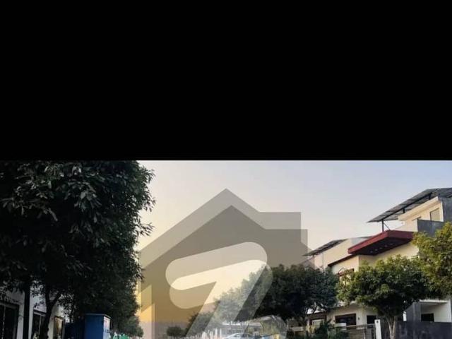 Prime Location Solid Land Plot In Sector N 8 Marla For Sale Ready For Construction