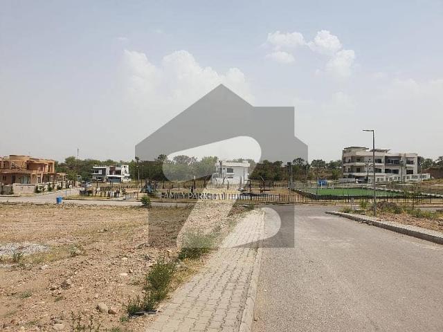 Prime Location, South Open Near Park, 1 Kanal Plot For Sale