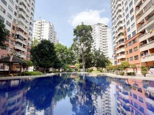 Prime Location Steps to LRT Convenient Lifestyle