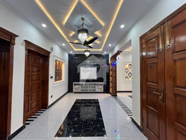 Prime Main Road Possession With Unmatched Access And Visibility