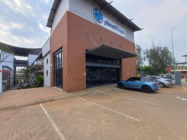 prime office / showroom / retail spa.