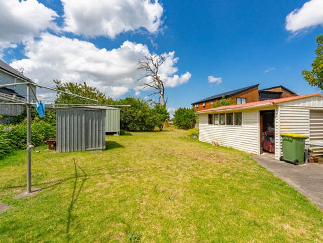 Prime Opportunity in Mangere Bridge – First Time on the Market in 60+ Years!
