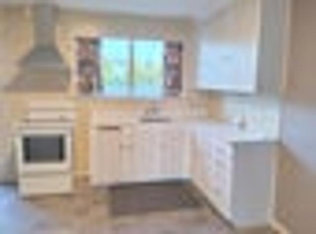 PRIME POSITION, EDGE OF CBD, 2/151 Queens Drive