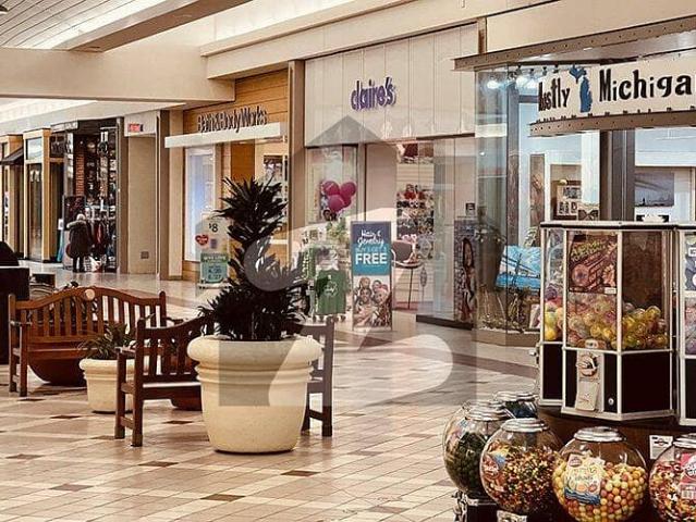 Prime Retail Space For Lease Near 4 Minaar Chowrangi, Bahadurabad Karachi