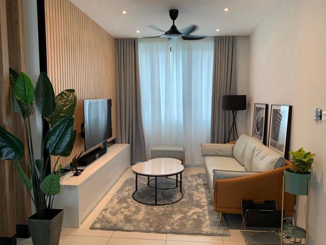 Prime Royal Richmond GOLD High Floor Fully Furnished For Sale