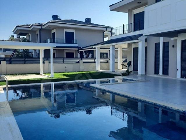 Prime Sasalı'da 1182 m2 Arsa İçinde Kiralık 5+1 Sıfır Villa