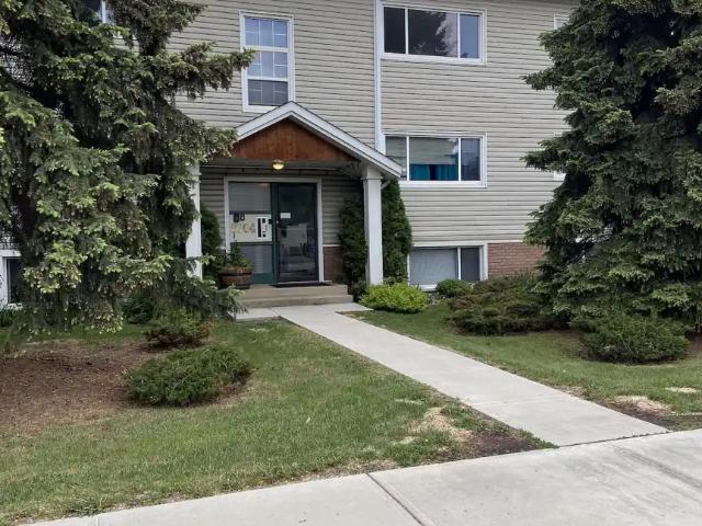 PRIME SOUTHSIDE LOCTION 2 BEDROOM