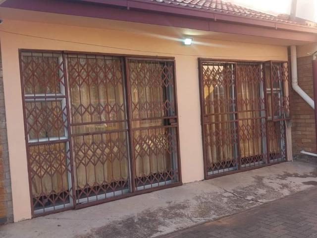 Prime Student Accommodation Investment – Walking Distance from UFS