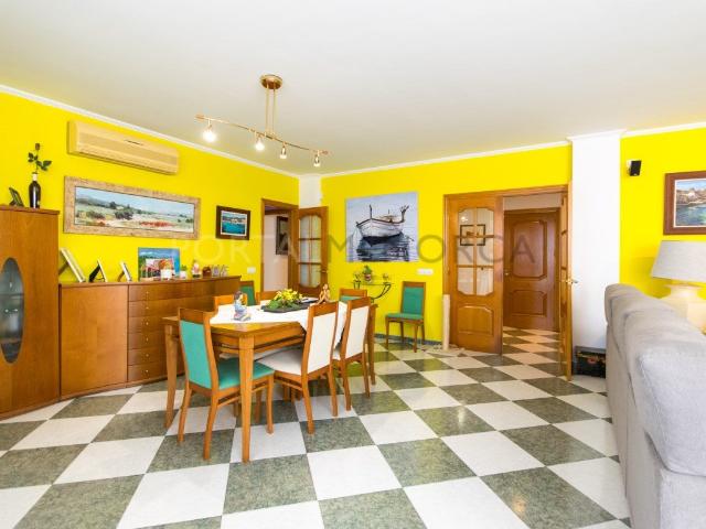 Primer piso con 4 habitaciones y terraza cubierta en Ciutade. 0m² Ciutadella de Menorca