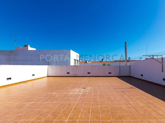 Primer piso con terraza en venta en el pueblo de Sant Lluis 45m² Sant Lluís