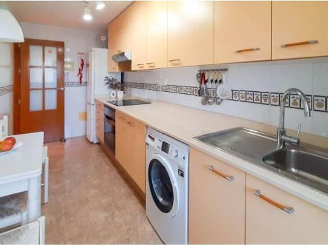Primera línea Mediterráneo, 2 dormotorios, 2 baños, parking, trastero