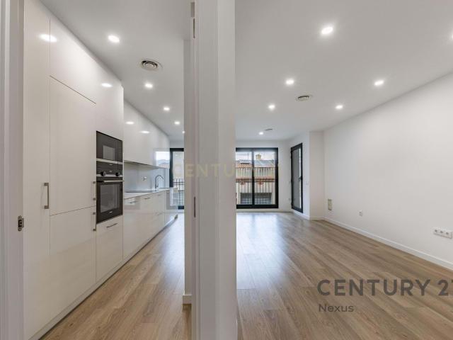 Primera planta impecable con acabados de alta calidad, suite, terraza y eficiencia energética en Terrassa