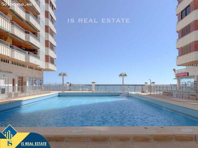 Primerísima Línea! Exclusivo apartamento con gigantesca terraza y espectaculares vistas despejadas y