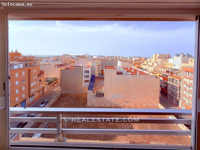 Primerísima Linea! Impresionante apartamento con amplia terraza e increíbles vistas panorámicas al m