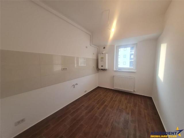 Primul locator! Decomandat, terasa generoasa, loc parcare, Vivamus, Tractorul Brasov