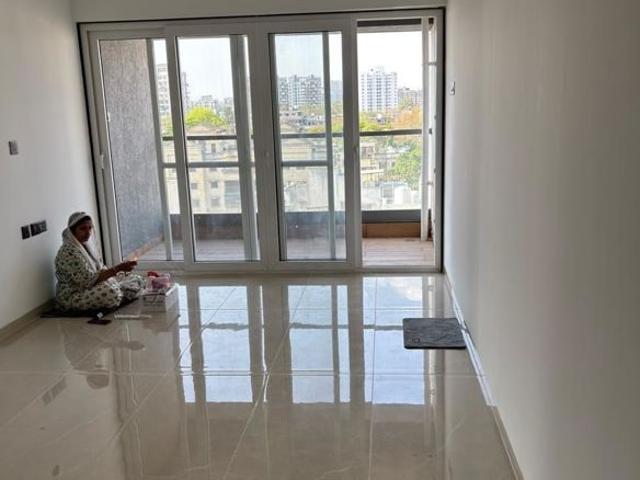 Pristine Allure 2.5 Bedroom 1400 Sq. Ft. Apartment in Kharadi Pune Listing ID: #10371