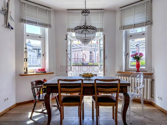 Przy Al. Przyjaciół/taras 25m2/winda/kamienica1931 90 m², Warszawa