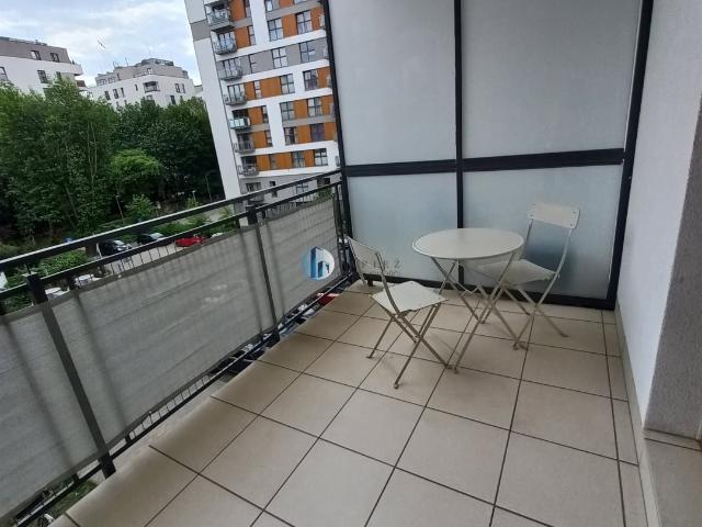 Przyjazne mieszkanie 44 m² z loggią, garażem i zielonym patio
