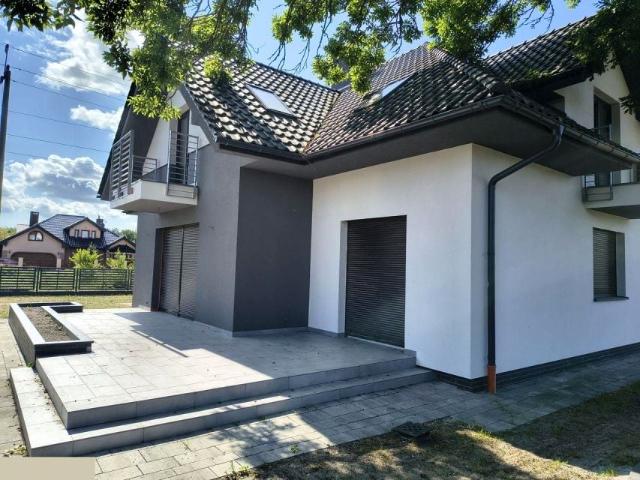 Przyjemna 225 m², Załom