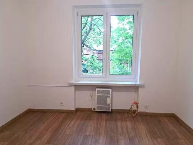 Przytulna kawalerka w centrum Zabrza z niskim czynszem