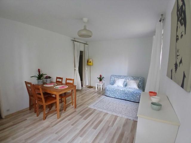 Przytulne 26 m² z widną kuchnią, blisko centrum